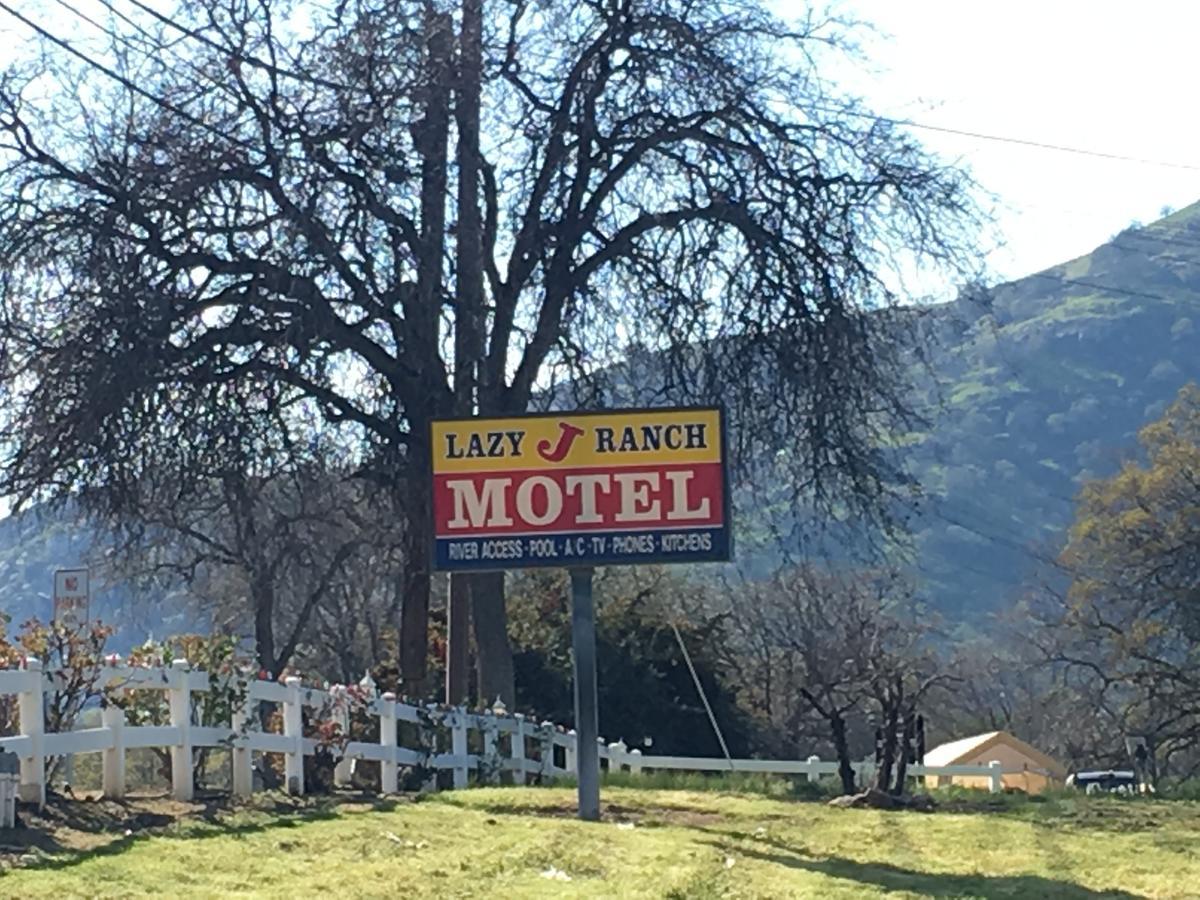 Lazy J Ranch Motel Три-Риверс Экстерьер фото